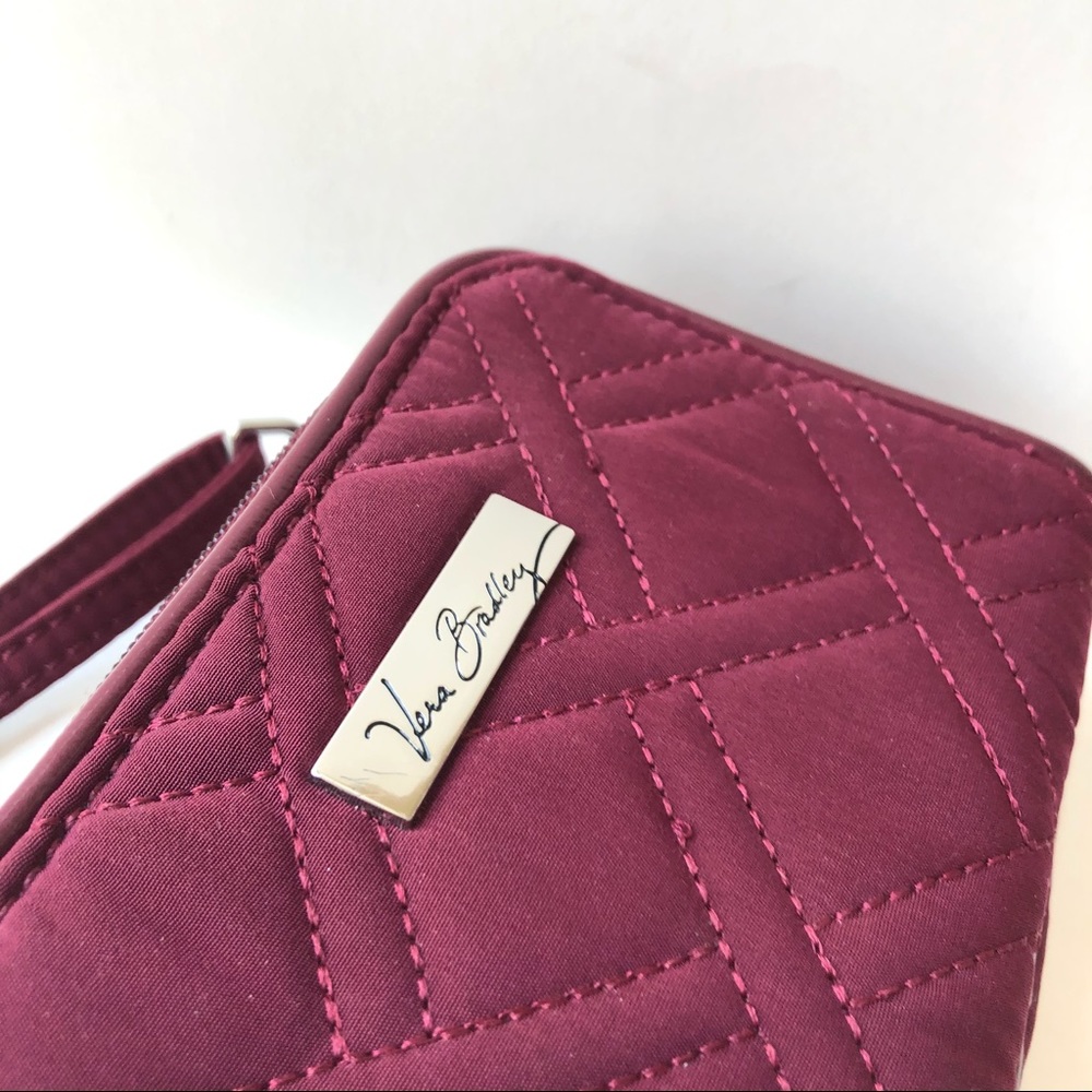 Vera Bradley Bordeaux Crossbody/Wristlet EUC - Picture 5 of 9